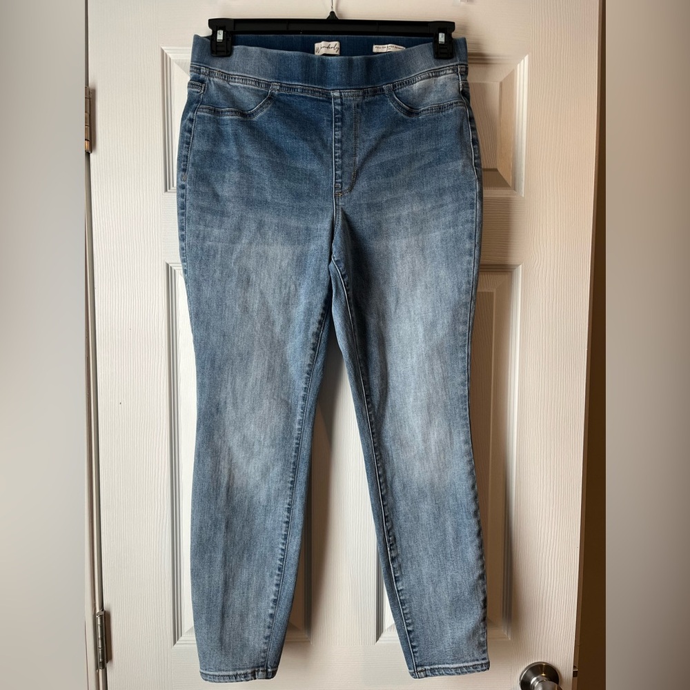 Wonderly pull on jeans